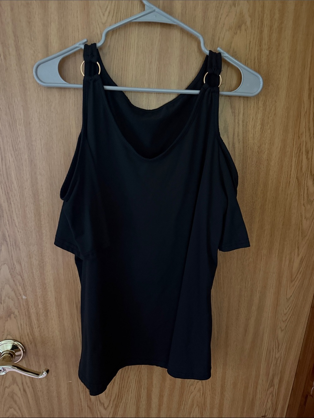 Women's Black Cold-Shoulder Tank Top